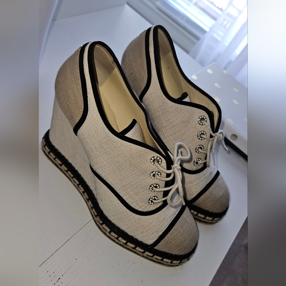 CHANEL Raffia Lace Up Wedge Espadrilles size 41 - Picture 3 of 7